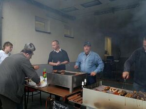 Am Grill standen an diesem Abend die Kameraden Arnstedt, Huget und Menzel
